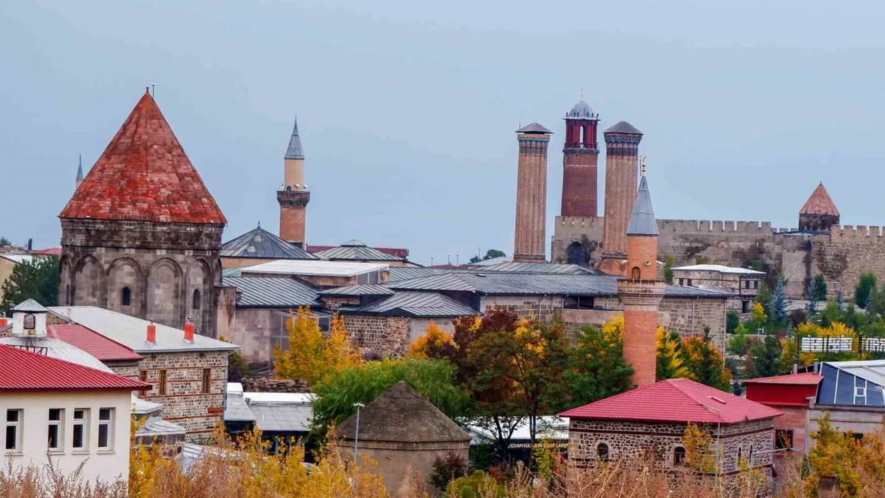 Erzurum'da rekor turizm yılı: 8 ayda ziyaretçi ve geceleme artışı