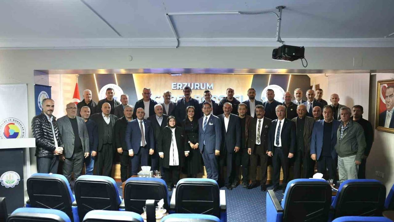 Erzurum Ticaret Borsası meclisi yeni divanla göreve başladı
