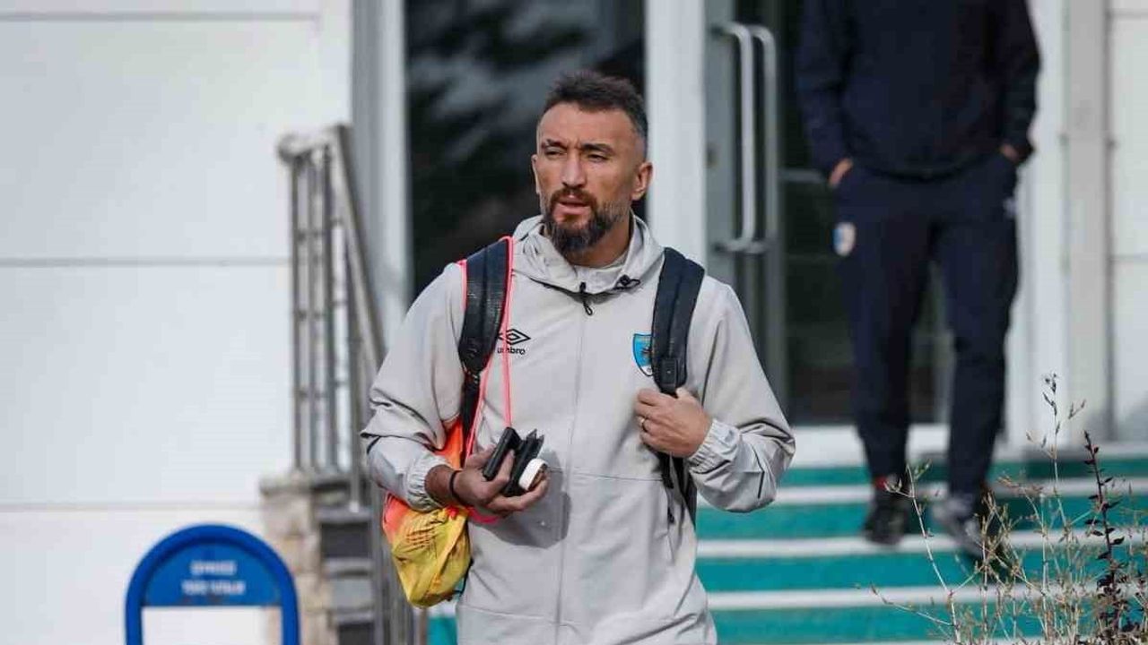 Erzurumspor FK Antalya'da Alanyaspor maçının hazırlıklarını sürdürüyor