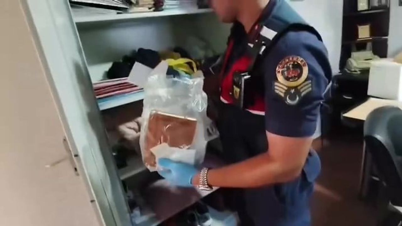 Eş zamanlı operasyonla Kocaeli ve İstanbul'da bilişim dolandırıcılığı şebekesi çökertildi