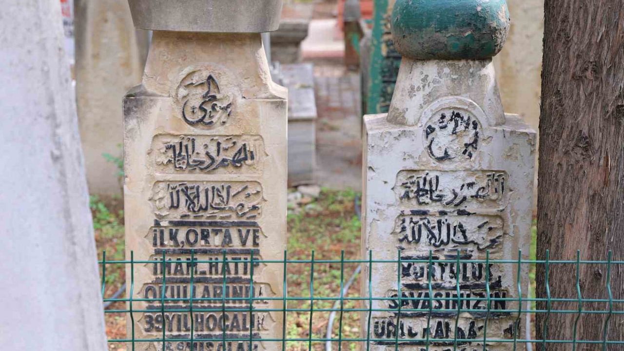 Eski yazılı mezar taşıyla başlayan tartışmanın perde arkası
