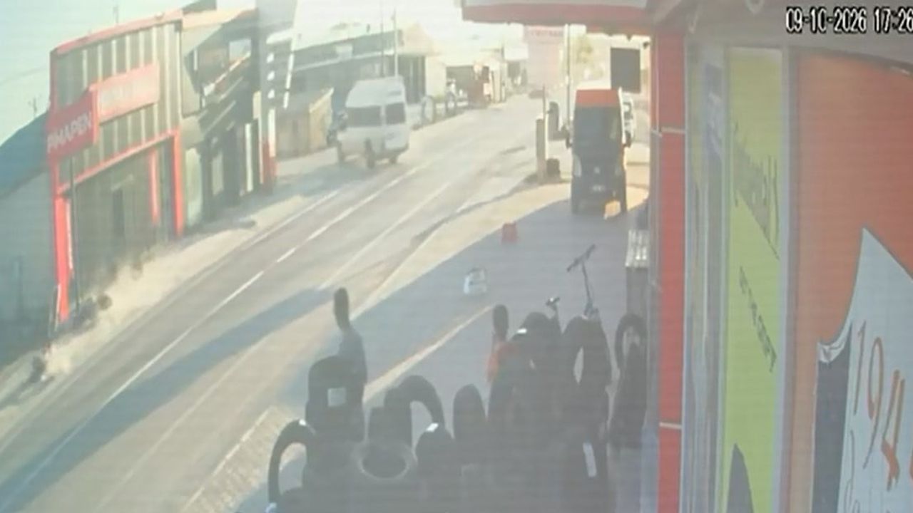 Eskil'de kaldırıma saplanan motosiklet kazasında 15 yaşındaki sürücü ağır yaralandı