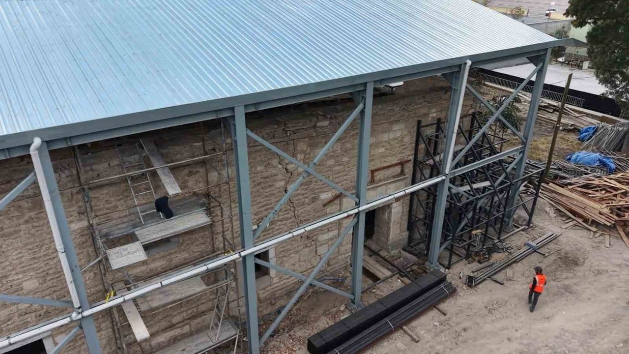 eskil ulu camii: ilçe halkı restorasyonun tamamlanıp yeniden ibadete açılmasını bekliyor