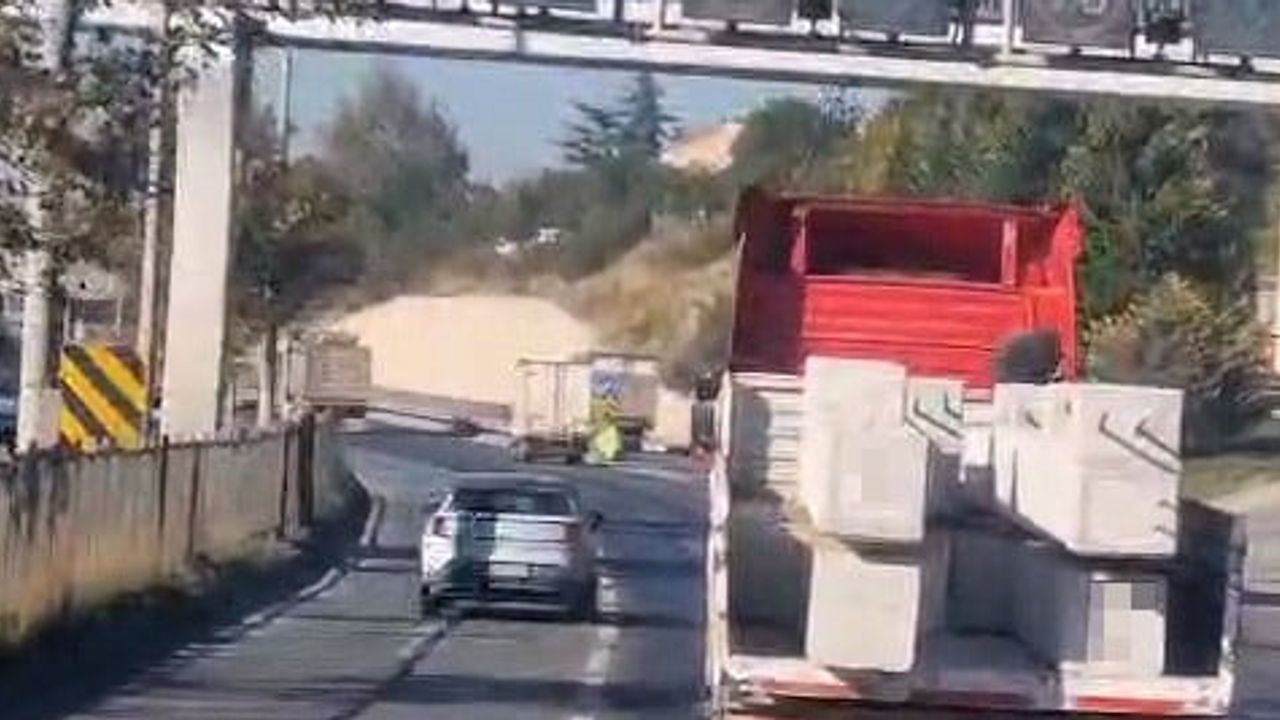 Eskişehir çevreyolunda sabitlenmeden taşınan beton bloklar trafikte tehlike yarattı