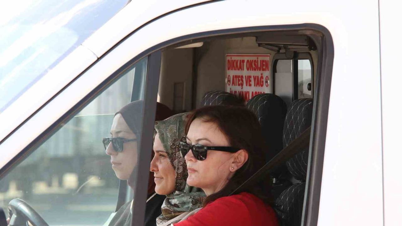 eskişehir’de ambulans sürücülerine dört gün süren güvenli sürüş eğitimi tamamlandı