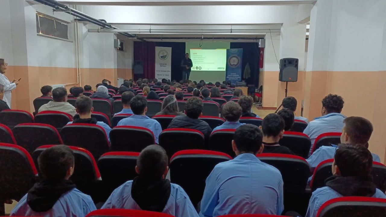Eskişehir’de gençlere siber suçlara karşı farkındalık eğitimi