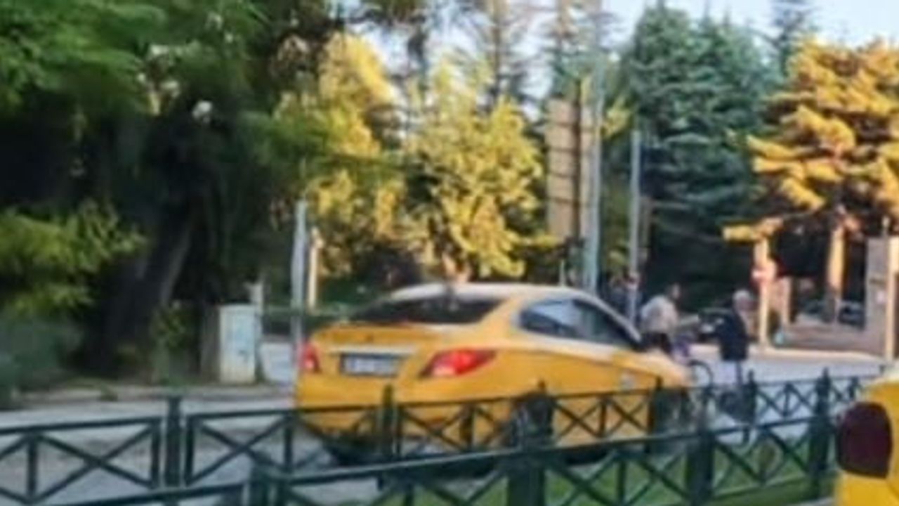 Eskişehir'de kestirme için ters yola giren taksi trafikte tehlike yarattı
