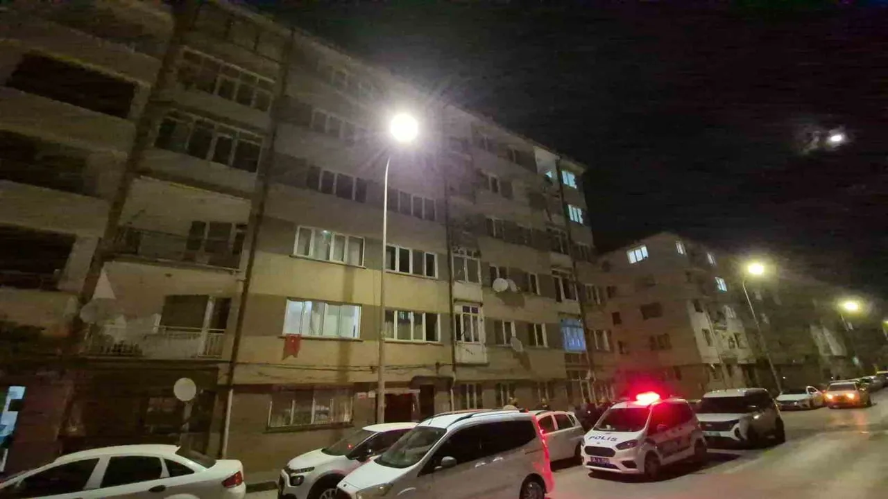 Eskişehir'de şüpheli ölüm: 83 yaşındaki adam evinde ölü bulundu
