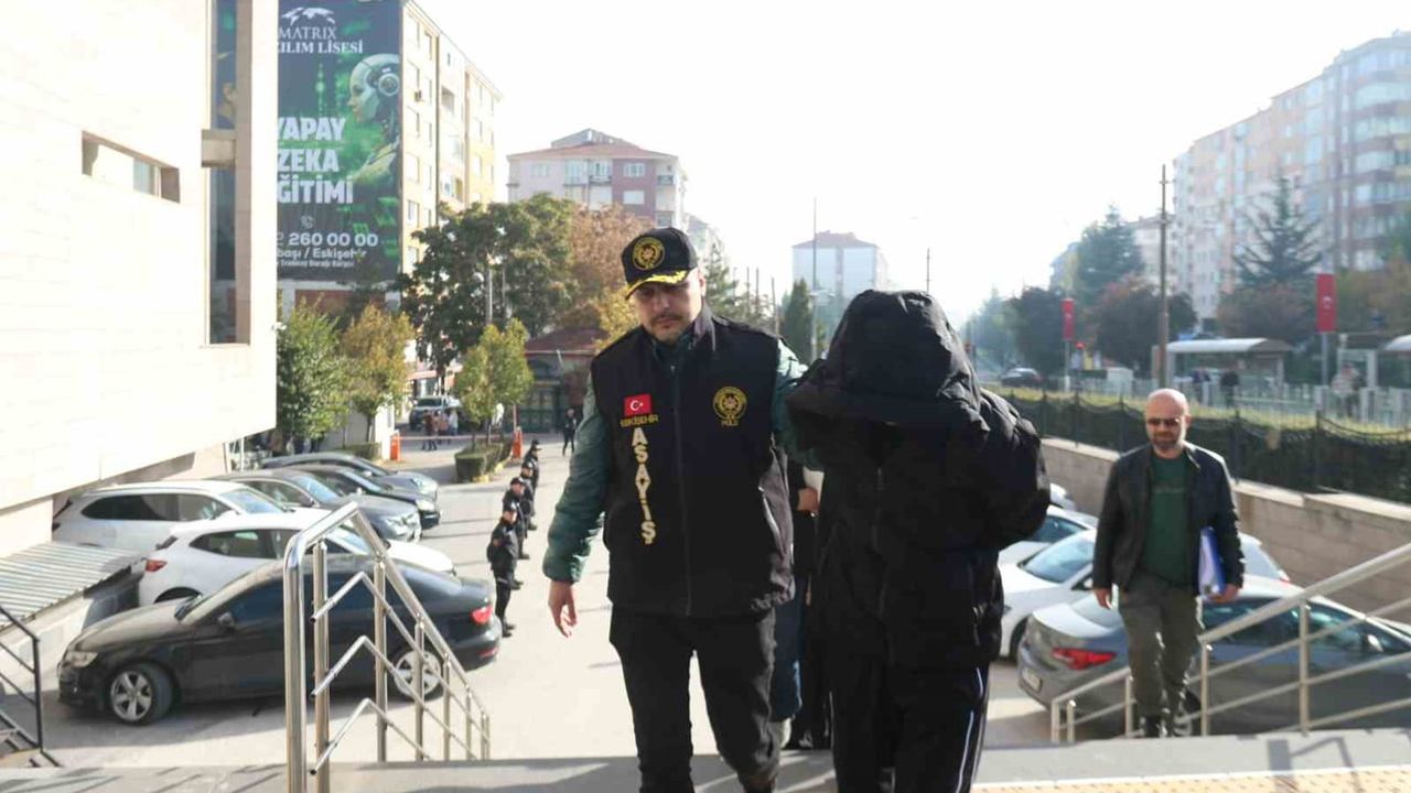 Eskişehir merkezli operasyonda fuhuş soruşturmasında 17 şüpheli adliyeye sevk edildi