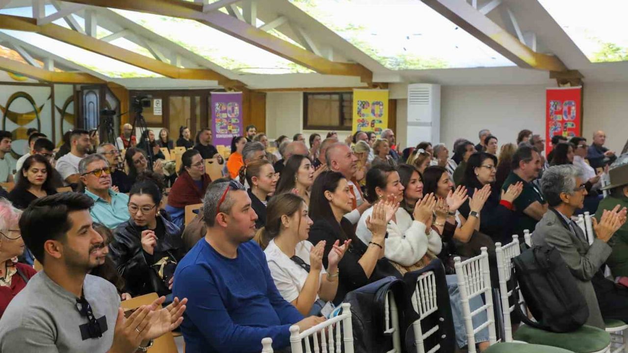 Eskişehir neşeyle buluştu: Yunus Emre edebiyat şenliği kent kültürüne renk kattı
