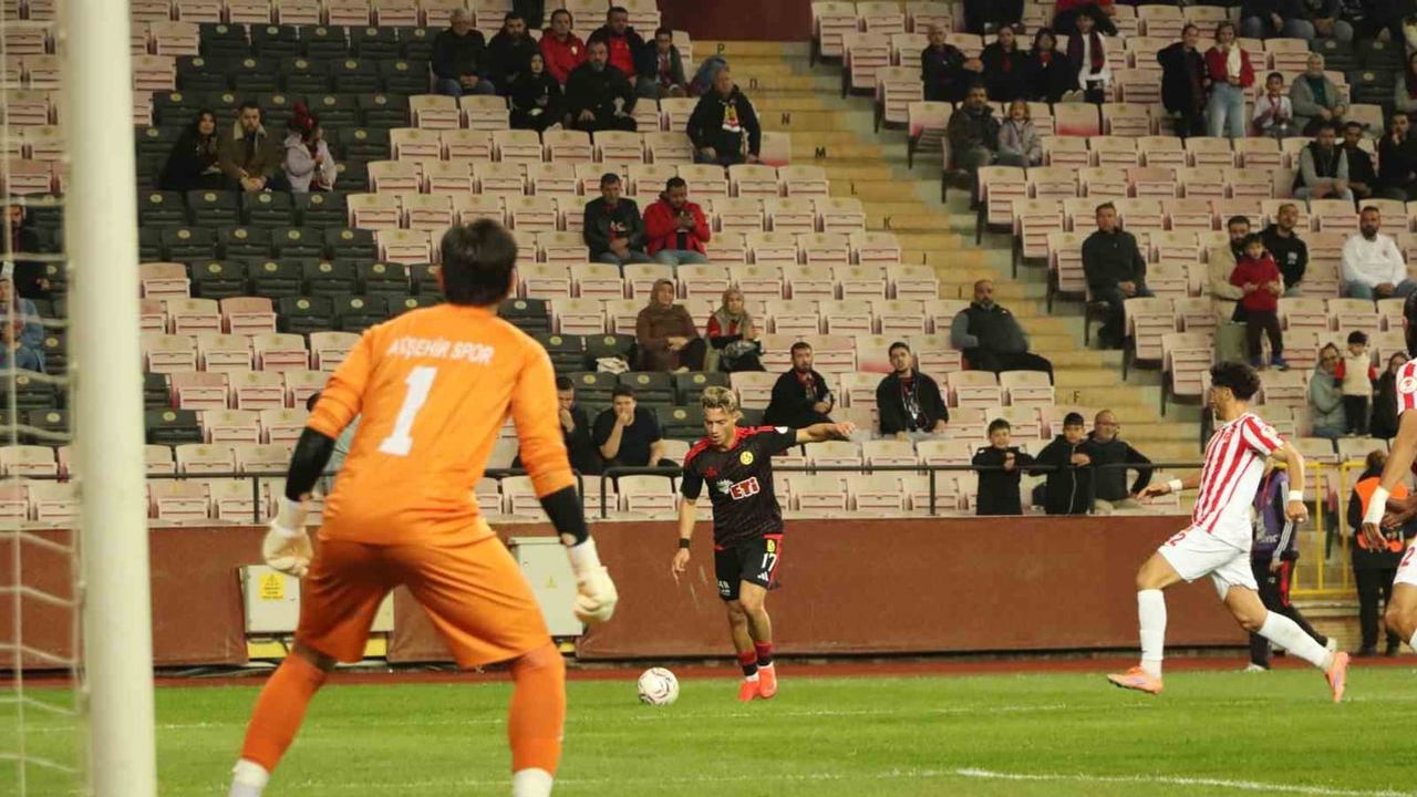 Eskişehirspor kupada 4-1'lik galibiyetle turunu garantiledi
