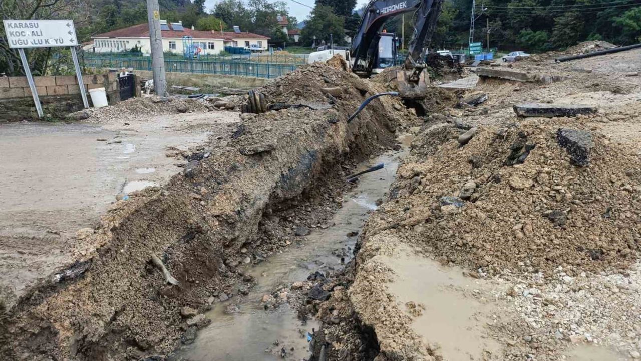 Esmahanım Köyü'nde yağmur suyu altyapısı yenilendi, yollar güçlendirildi