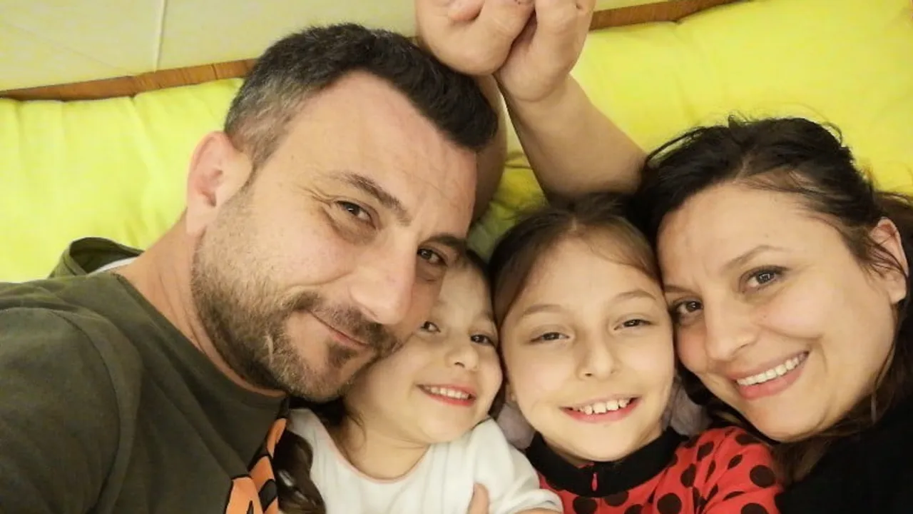 evlatlarını kaybeden baba, 'yeter ki çocuklar yaşasın' diyerek beş eğitim yuvası inşa ediyor