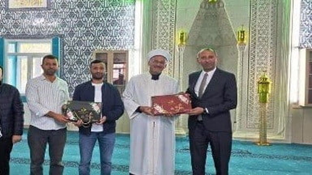 Faik Güngör ortaokulundan cami ve din görevlilerine teşekkür ziyareti
