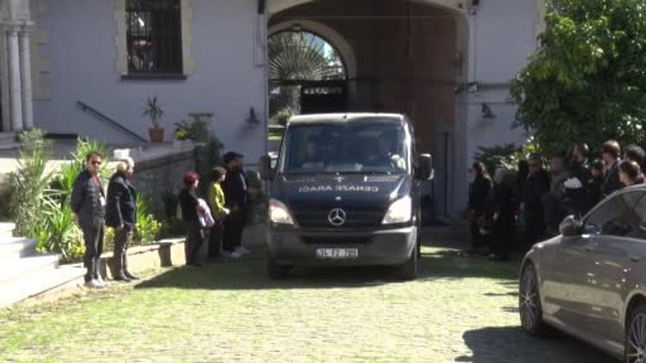 felsefenin duayeni İoanna Kuçuradi son yolculuğuna uğurlandı