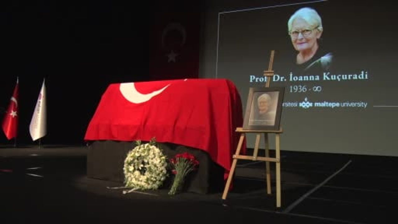 Felsefenin rehberi uğurlandı: İoanna Kuçuradi'nin mirası