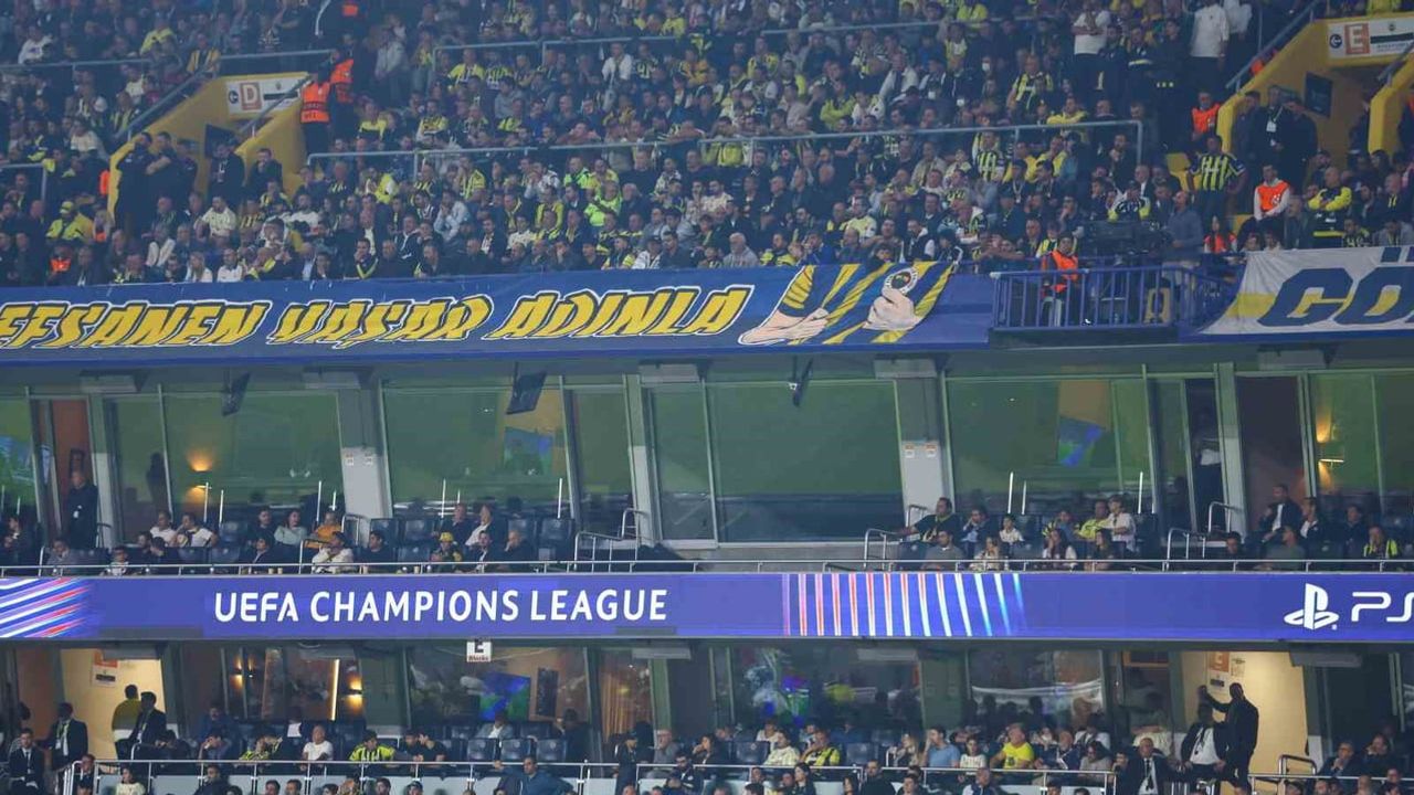 Fenerbahçe'de 90. dakika şoku: taraftarlar İsmail Kartal'ı istifa çağrısıyla karşıladı