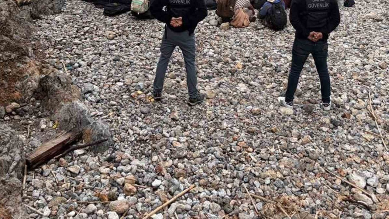 Fethiye sahilinde durdurulan grup: 34'ü çocuk, 62 düzensiz göçmen bulundu