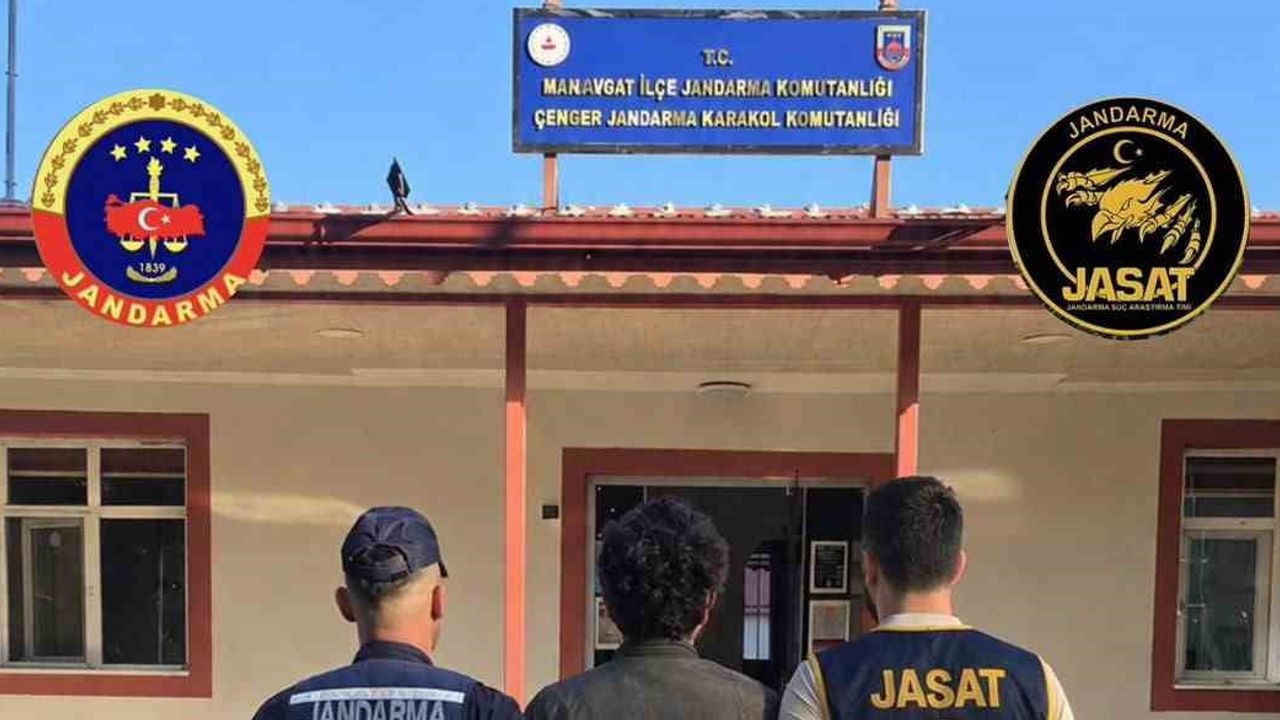 Firari hakkında 20 yıl kesinleşmiş hapis cezası olan şüpheli Antalya'da yakalandı