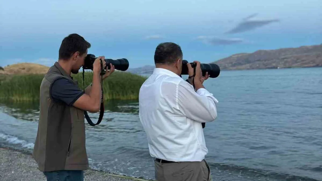 Fırat’ta doğadan dijitale: Elazığ'de doğa fotoğrafçılığına uygulamalı eğitim