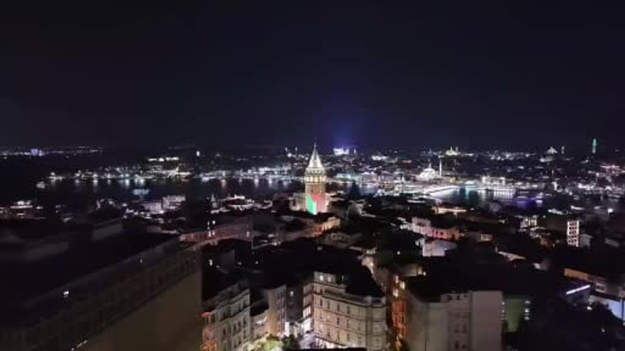 Galata kulesi ışıklarla Gazze'ye dikkat çekti