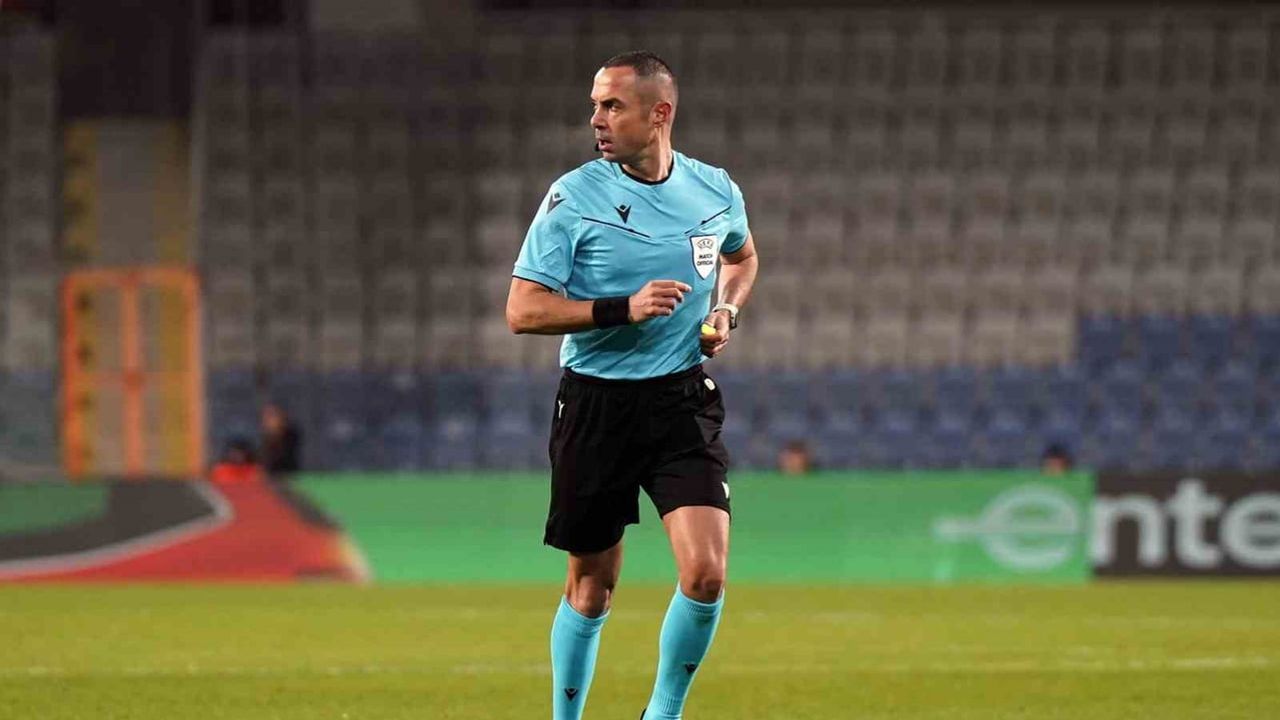 Galatasaray-Barcelona randevusunda düdüğü Marco Guida çalacak