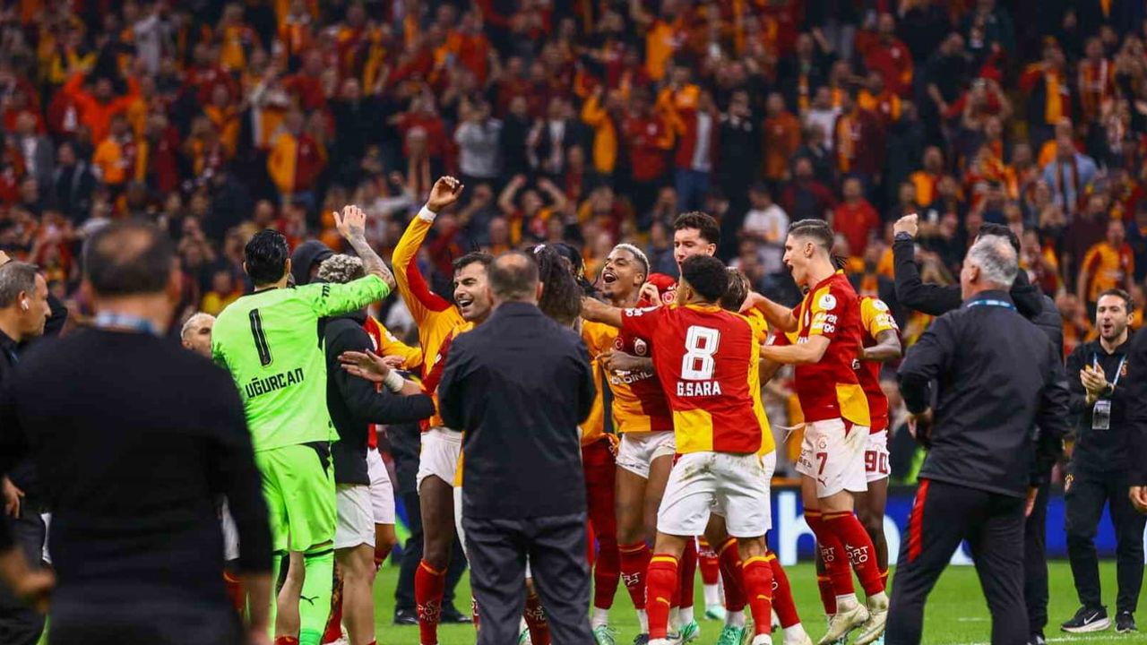 Galatasaray'ın Fenerbahçe karşısındaki yenilmezlik serisi 5 maça ulaştı
