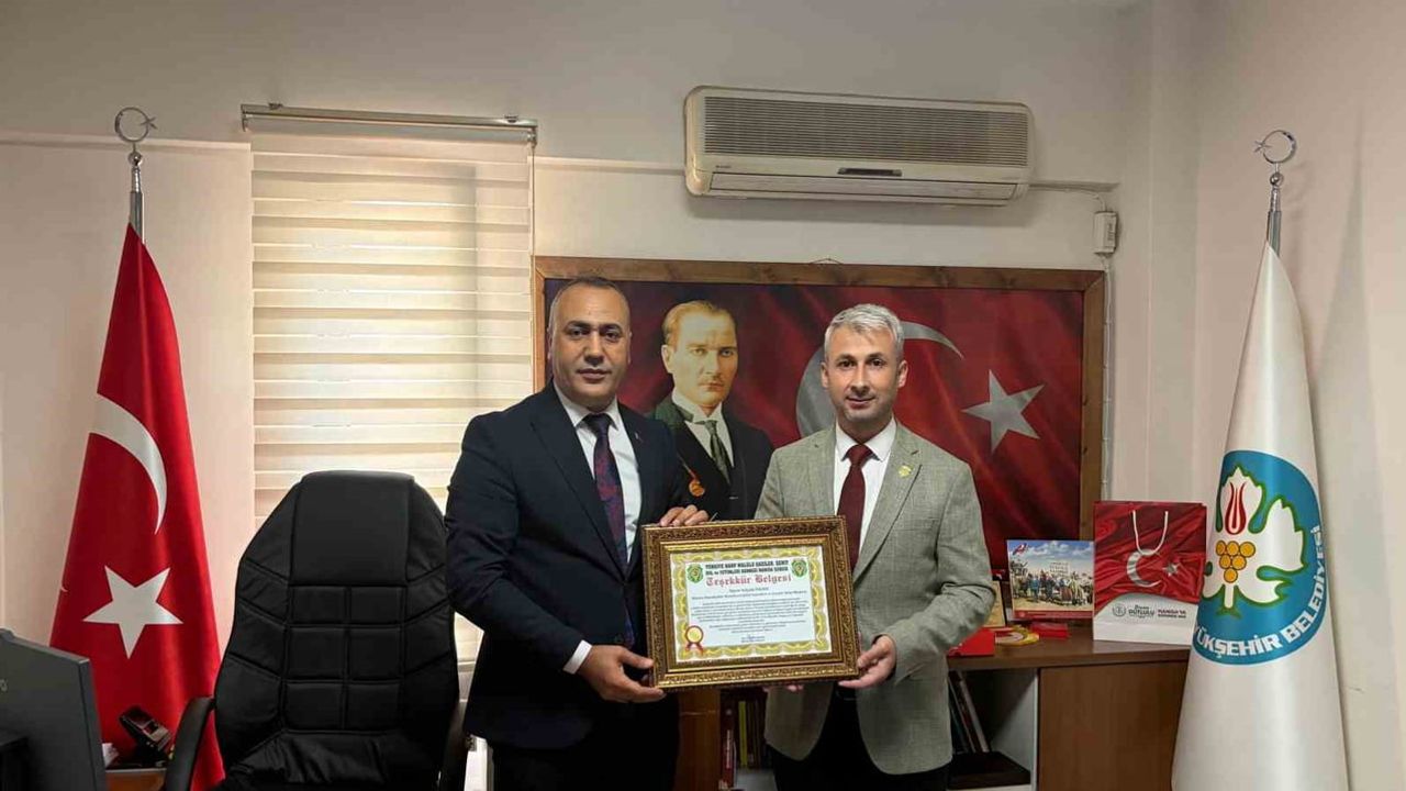Gazi ve şehit yakınlarından Manisa Büyükşehir'e teşekkür ziyareti