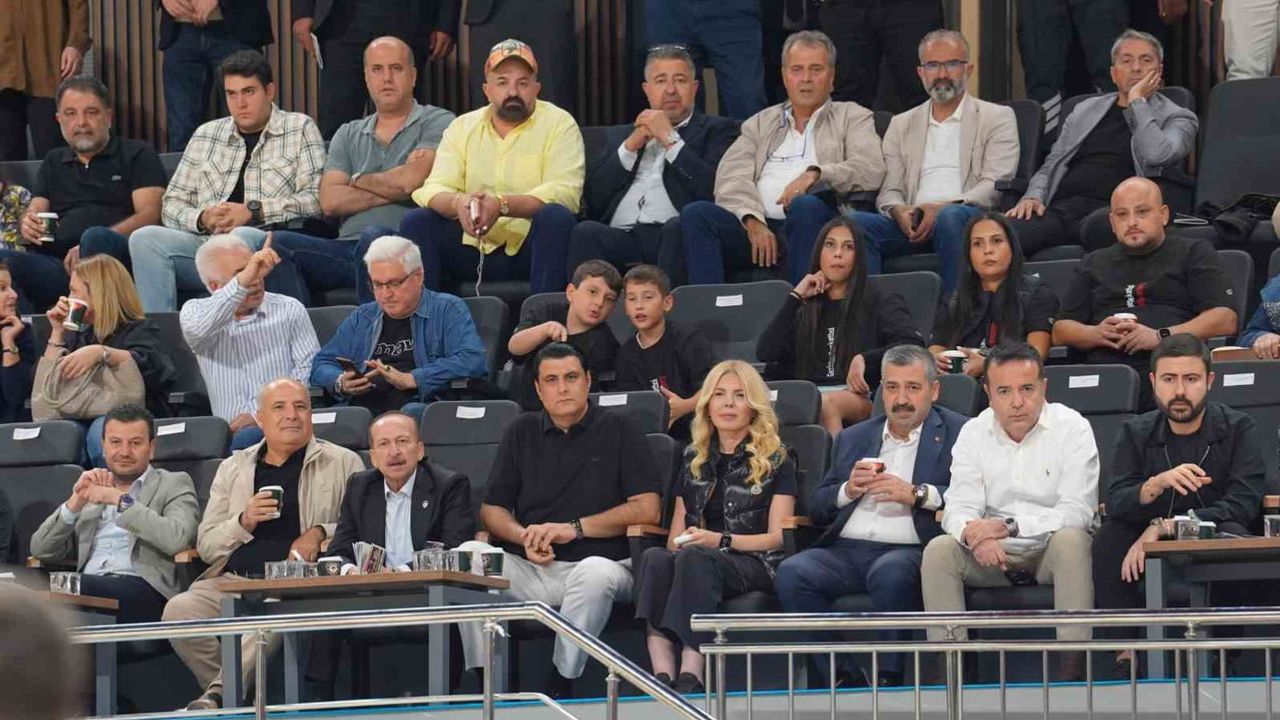 Gaziantep Basketbol kritik ev galibiyetiyle umutları yükseltti