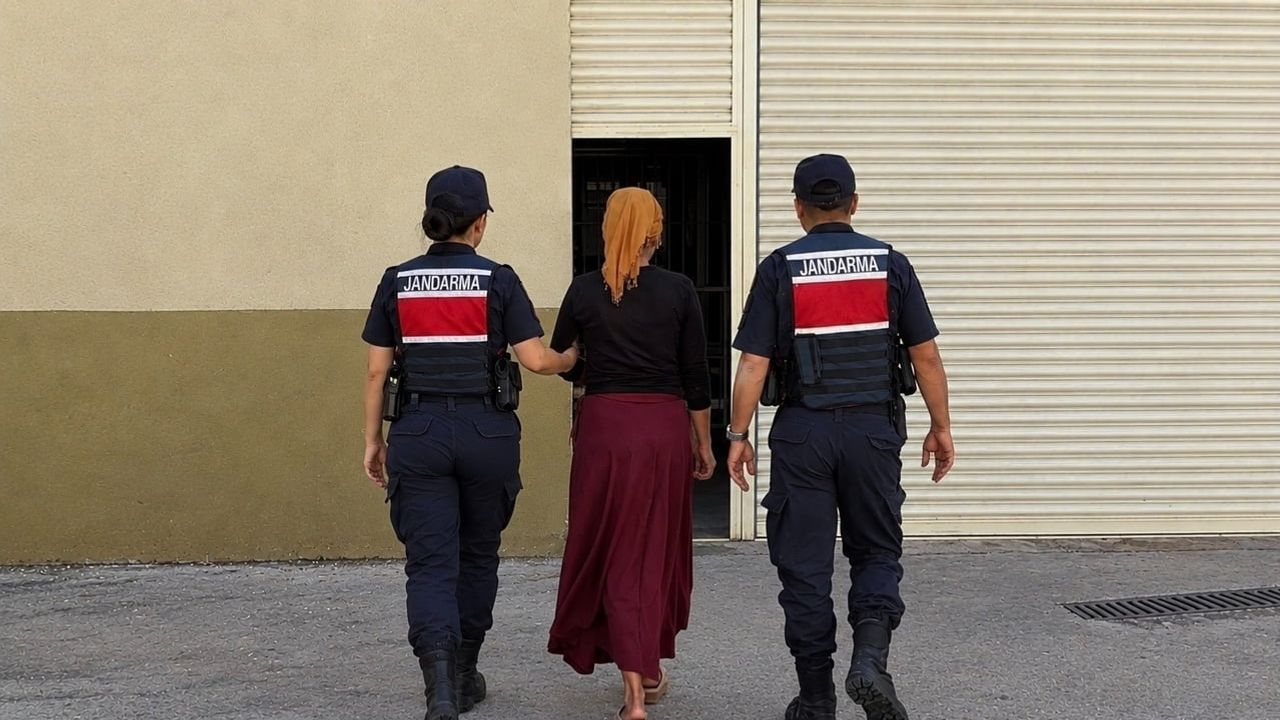gaziantep'te 15 yıl 9 ay kesinleşmiş cezası olan hırsızlık şüphelisi jandarma tarafından yakalandı