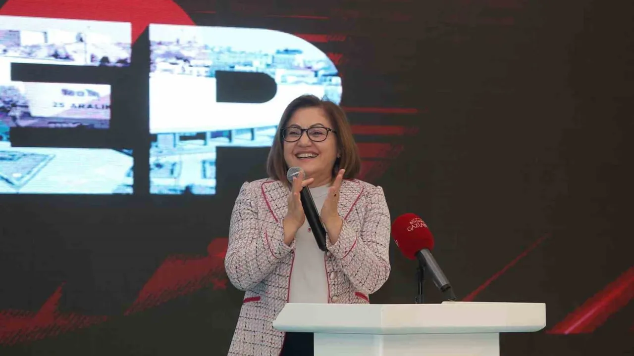 Gaziantep'te muhtarlara teknoloji ve konut desteği sürüyor