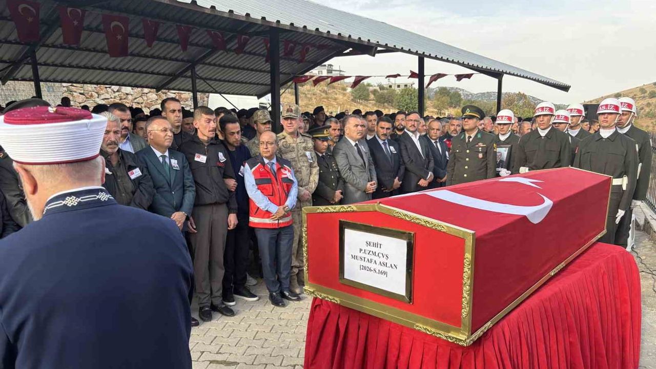 Gaziantep'te şehit düşen Mustafa Aslan son yolculuğuna uğurlandı