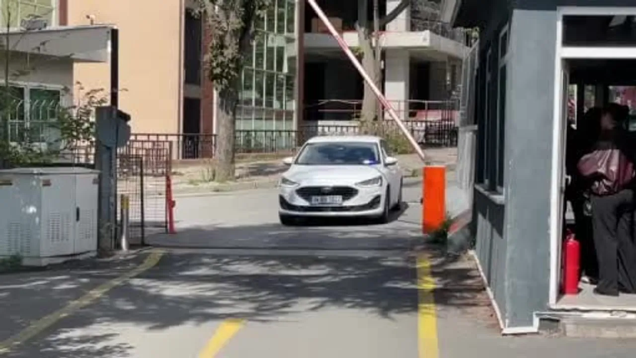 Gaziosmanpaşa'da kahvehanede kurşun: olay sonrası şüpheli yakalandı