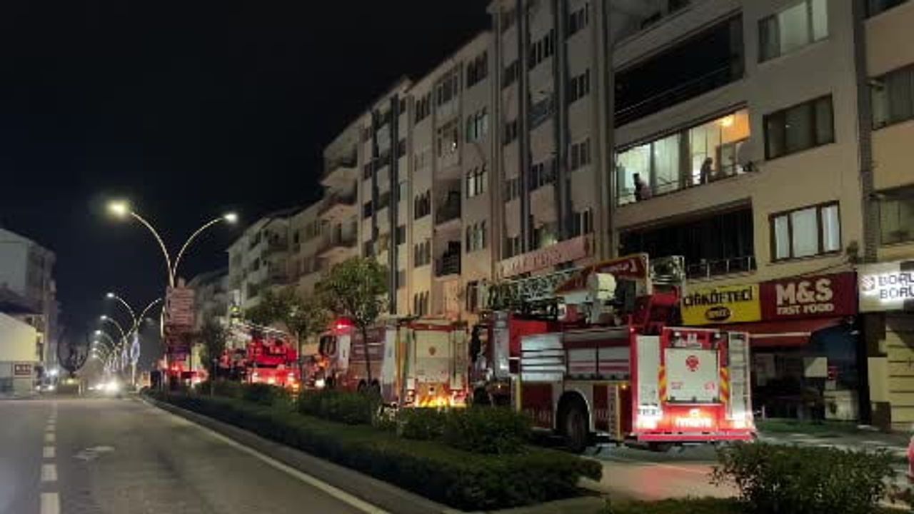 Gece ihbarı panik yarattı; çatıda yangın bulgusu tespit edilmedi