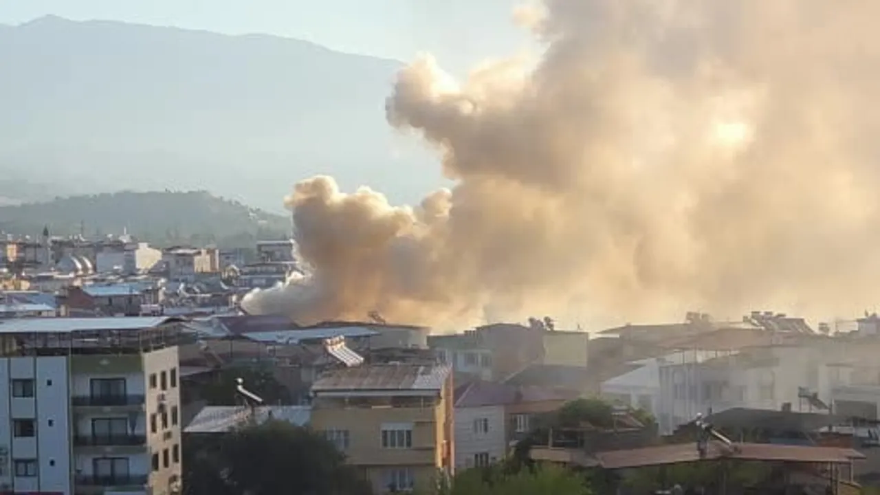 Geceyi dumanla boğan battaniye: 86 yaşındaki adam komşularında kurtuldu