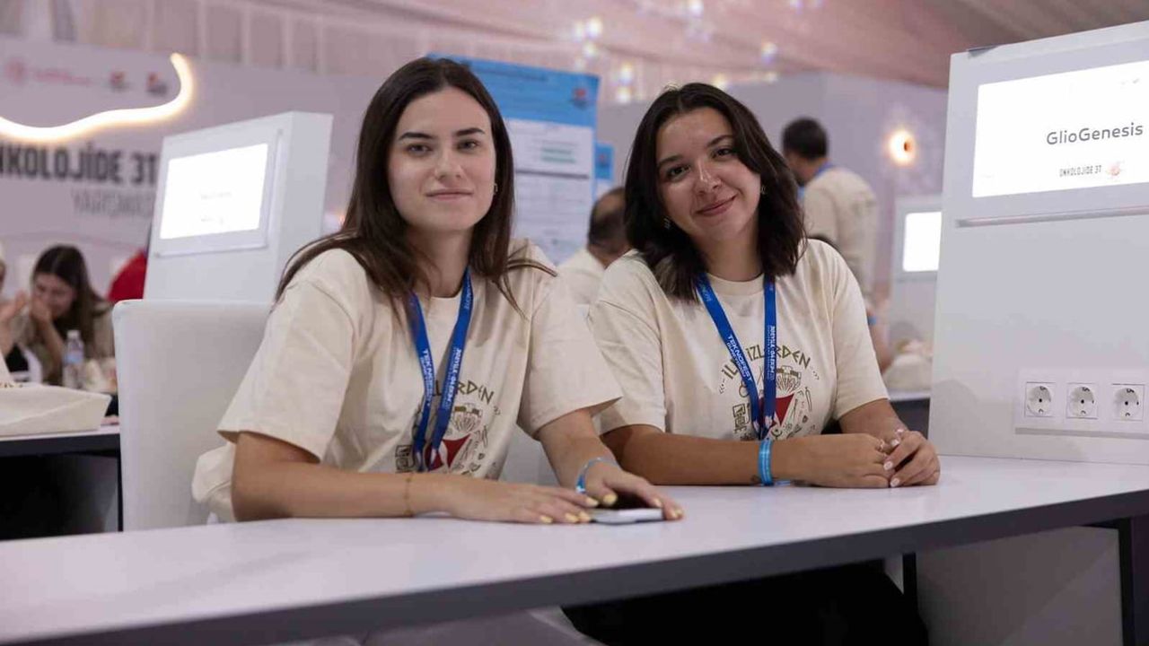 Genç araştırmacıların kolesterol ilacı denemesi glioblastoma çalışmasıyla Teknofest'te ödül aldı