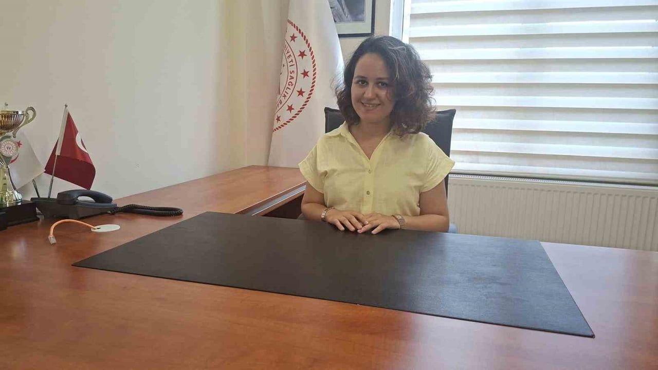 Genç hekimten Hisarcık'a yönetim hamlesi: başhekim olarak göreve başladı