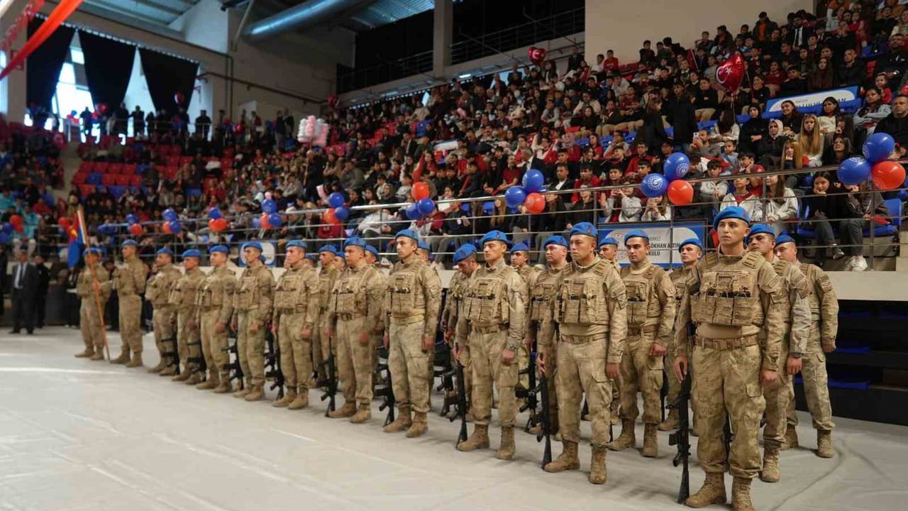 Genç sesler, coşku ve birlik: Niğde cumhuriyetin 103. yılını kutladı