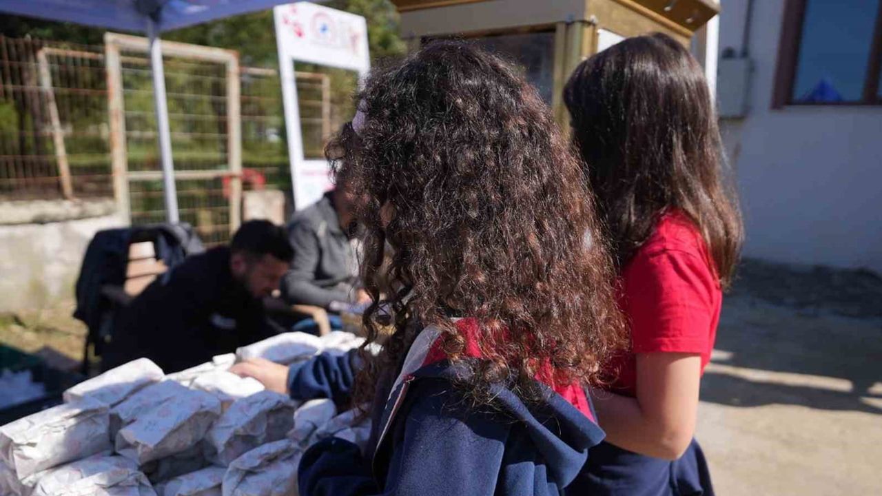 Gençler merhameti öğrendi: barınaktaki patilerle buluşma
