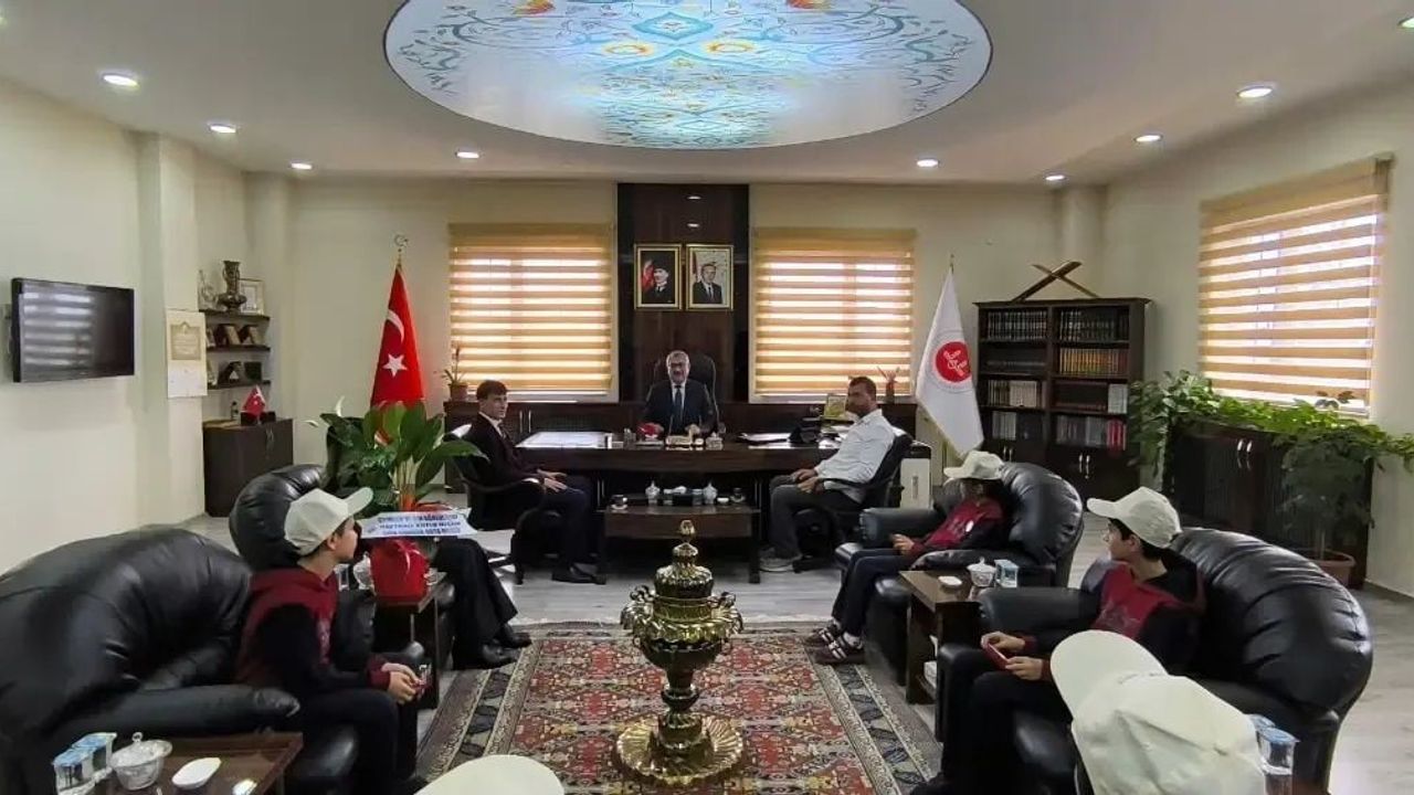 Gençlerden camilere saygı: il müftüsü Yaşar Çapçı'yı ziyaret