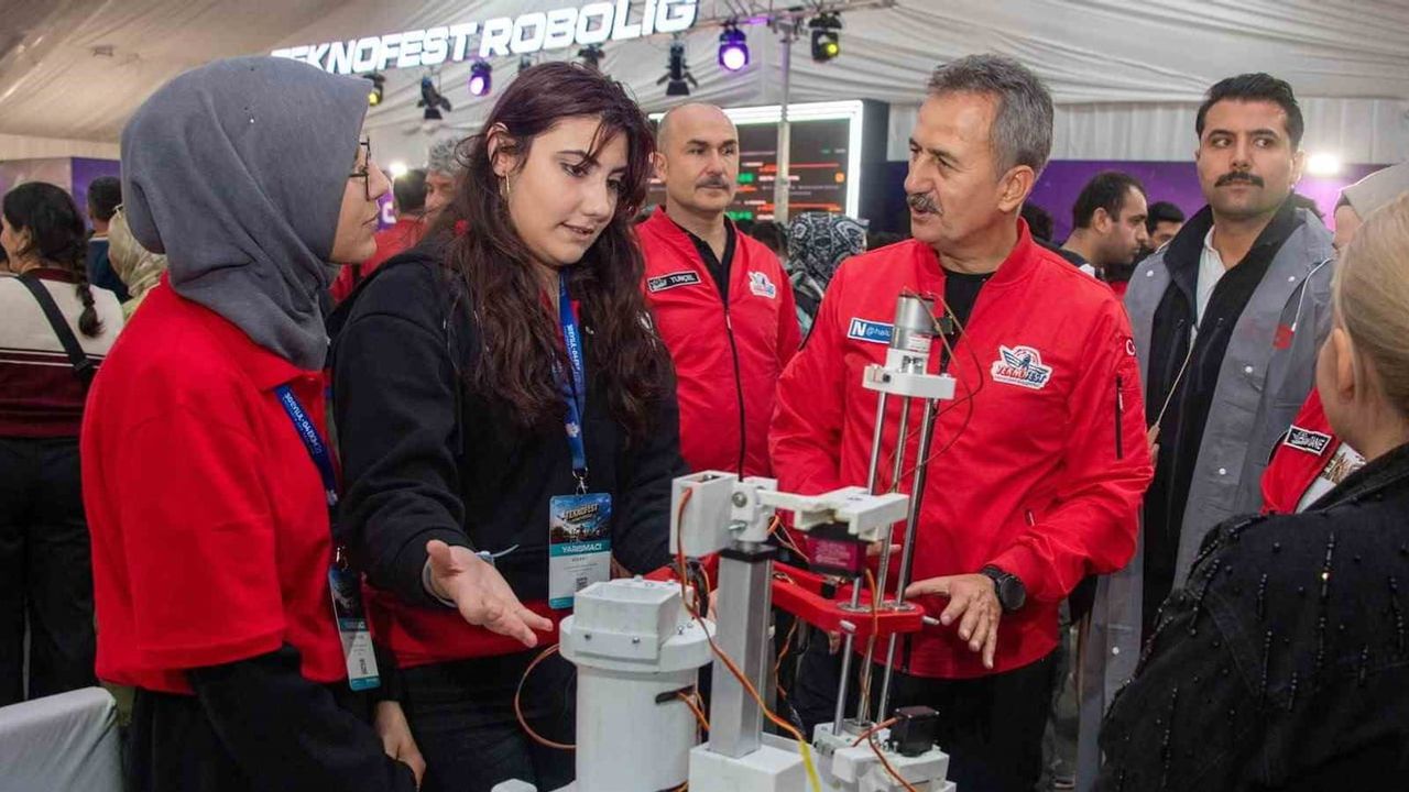 Gençlerin dron ve robot projeleri Türkiye’nin teknoloji rotasını çiziyor