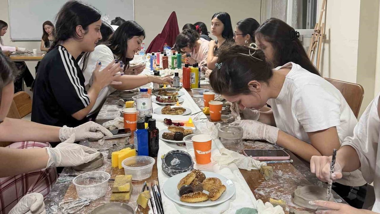 Gençlerin ellerinde seramikten hayaller doğuyor
