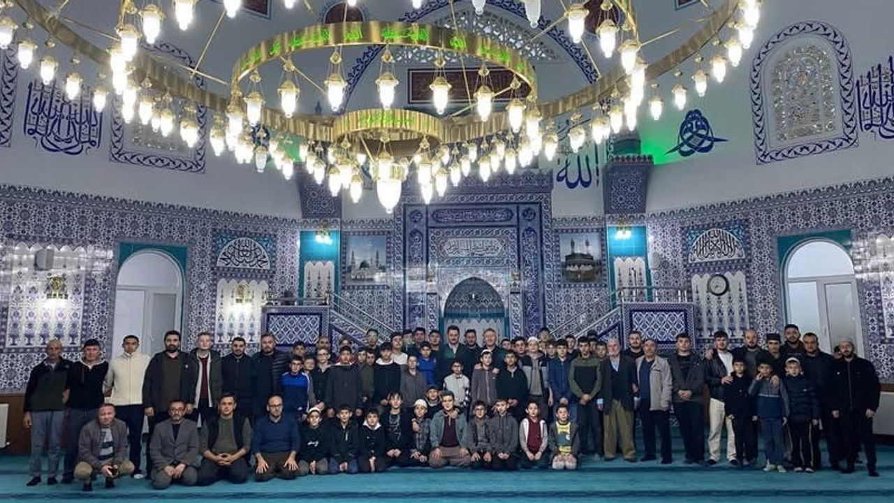 Gençlerle sabahın birlik çağrısı Kavak'ta camide karşılık buldu