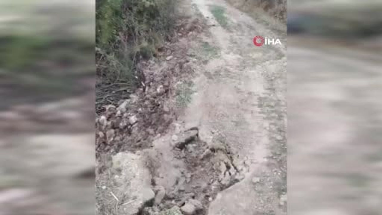 Gercüş’te dağlık alanda devrilen vinç: sürücü Gercüş Devlet Hastanesine kaldırıldı
