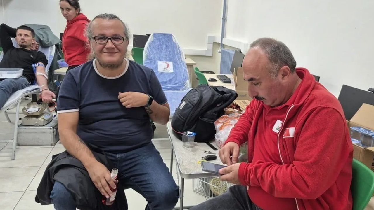 Gerze'de kan bağışı kampanyası gençlerden topluma umut oldu