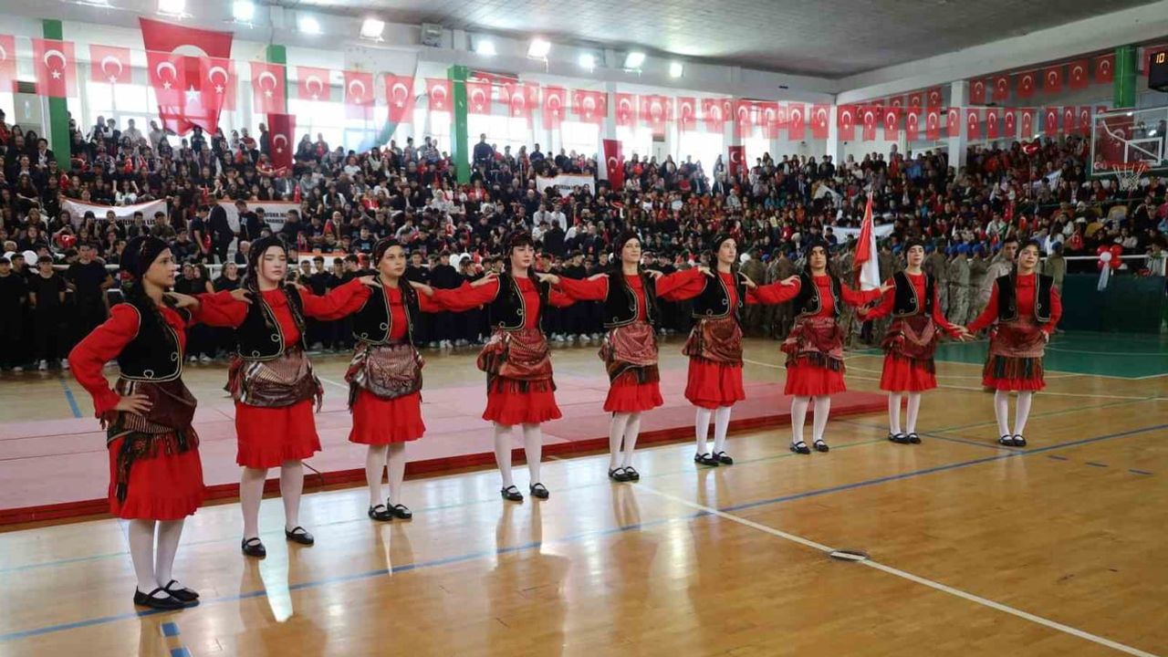 Giresun'da cumhuriyetin 103. yılı coşkuyla anıldı: gönüllü alayların mirası öne çıktı