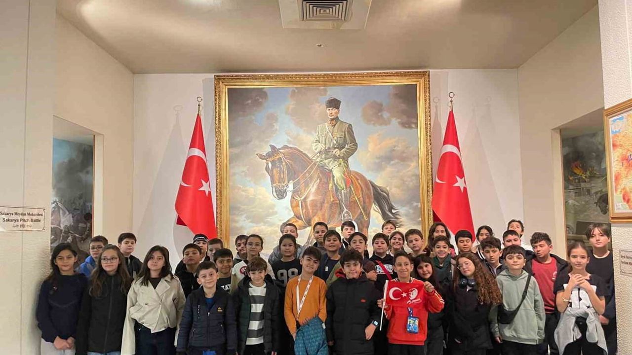 GKV öğrencileri başkentte cumhuriyet mirasını yerinde tanıdı