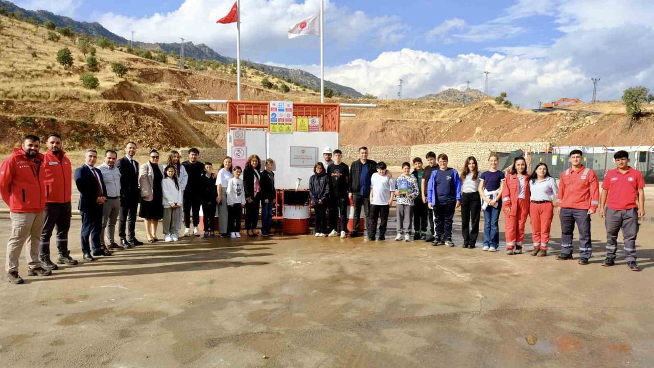 Gök kubbe altında enerji ve kültür köprüsü: Beykozlu öğrenciler Şırnak'ı tanıdı