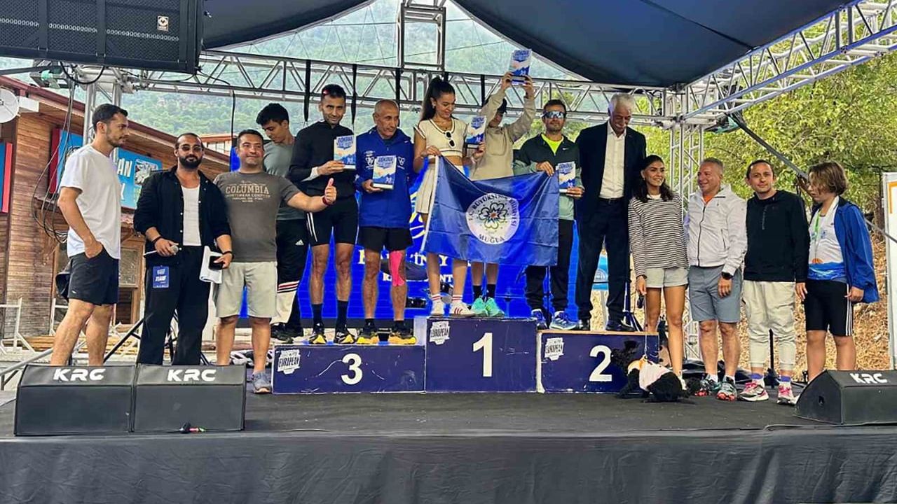 Gökova Run Fest'te büyükşehir atletlerinden öne çıkan başarılar