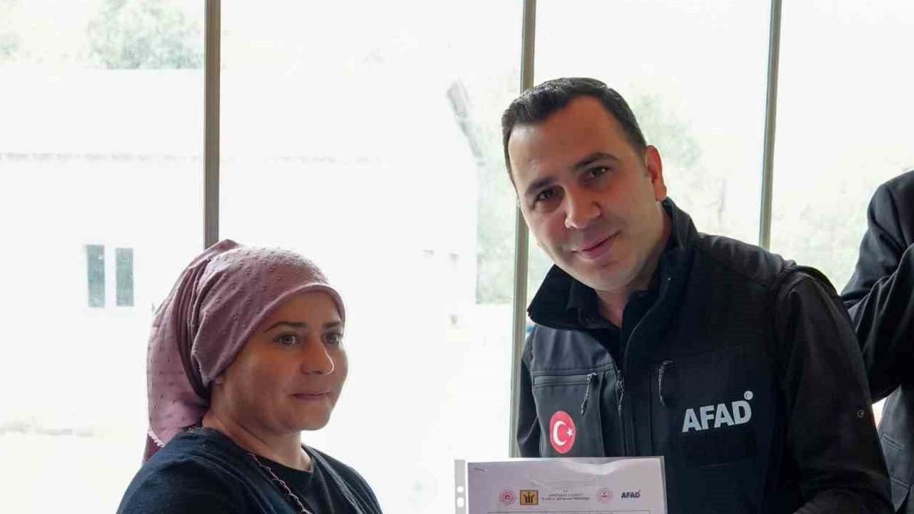 Gölbaşı'nda Harmanlı sakinleri yeni konut anahtarlarına kavuştu